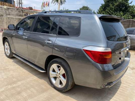 A picture of 2MONTHS USED 2009 TOYOTA HIGHLANDER LIMITED 3 ROLL SEATER THUMB