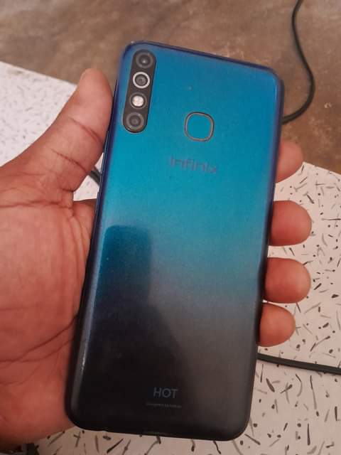 A picture of Infinix hot 8 4g