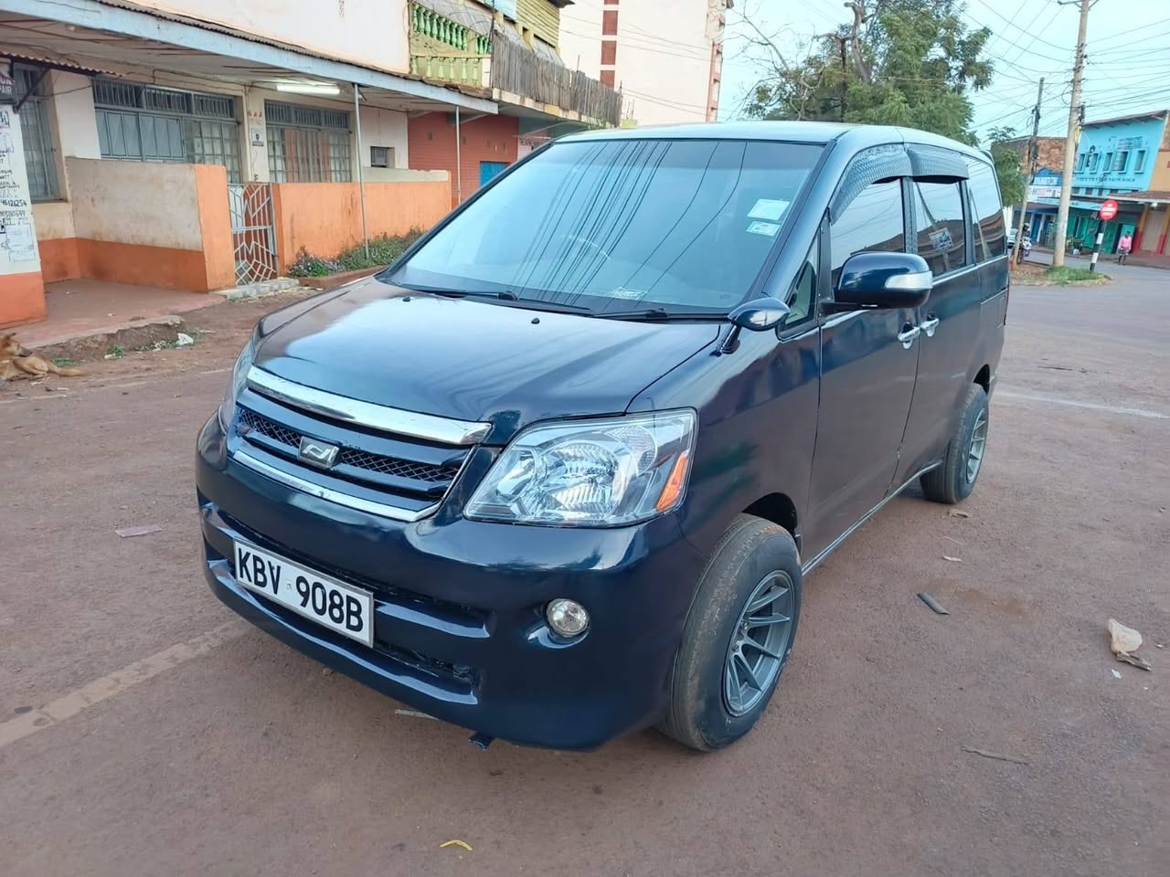used toyota noah