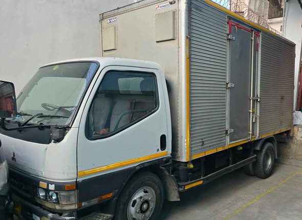 A picture of 3 Ton Mitsubishi canter