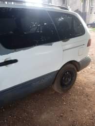 A picture of Toyota sienna 1 3 last to owner settle 100 buy