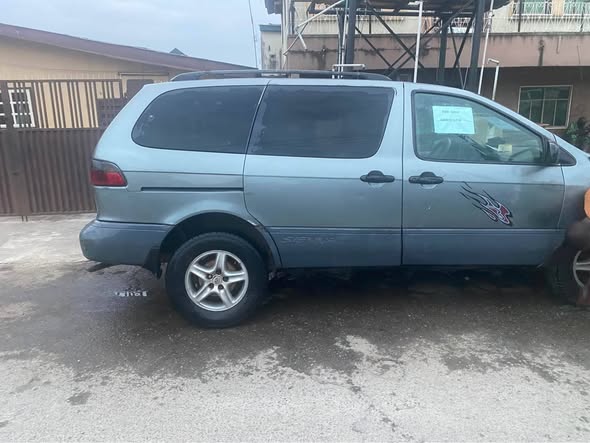 A picture of Toyota Sienna forsale 100 perfection