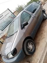 A picture of Toyota Sienna LE 99 model