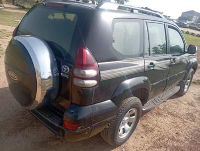 A picture of Land cruiser Prado