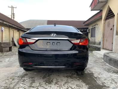 A picture of KEYLESS 2013 HYUNDAI SONATA PRICE IS 6 7m Super silent