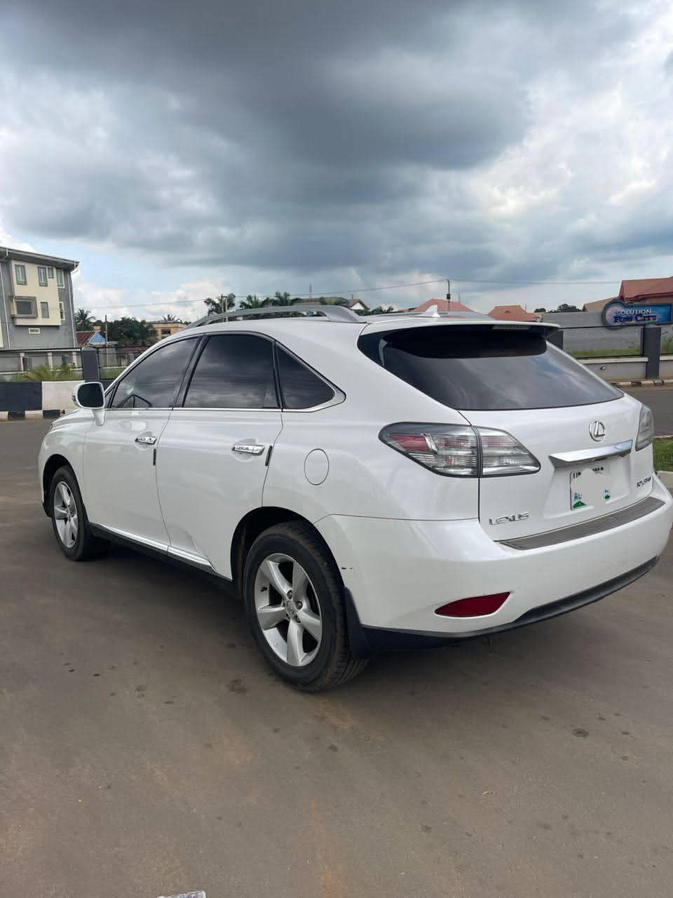 A picture of 2010 Lexus toyota