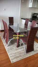 A picture of Glass dinning tables