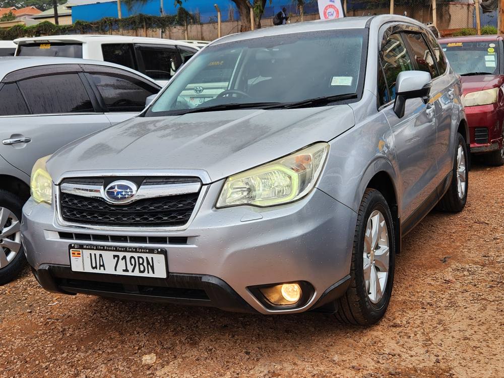 A picture of SUBARU FORESTER 2013 MODEL SILVER