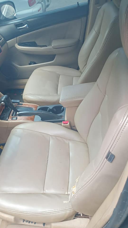 A picture of Honda accord EOD Only Ac have issue. 2.1m