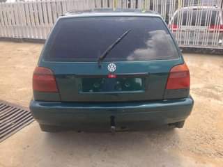A picture of Golf 3 saloon on distress