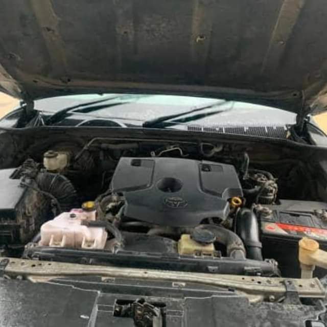 A picture of Hilux new inauzwa mil 75