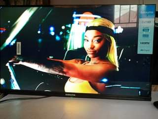 A picture of GLOBALSTAR frameless 32 Inches digital flat tv Ac Dc on