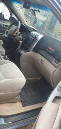 A picture of Toyota sienna 2006 for both transporters and private users 09023388645