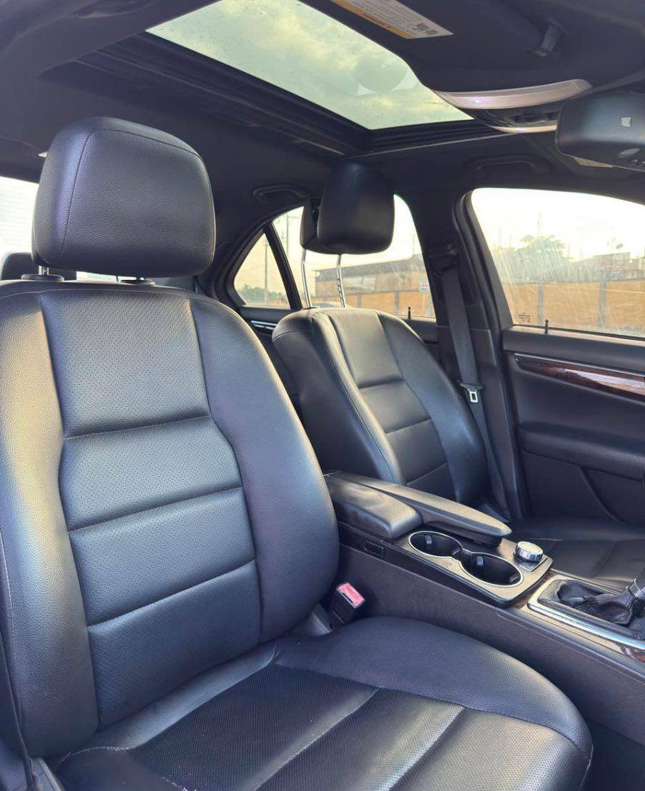 A picture of Mercedes Benz