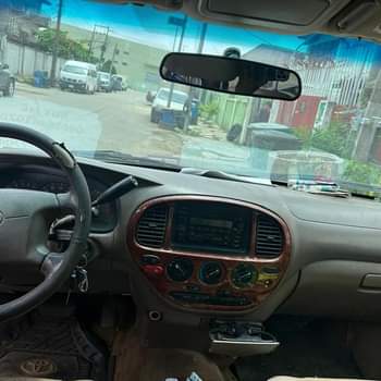 A picture of Toyota Camry tiny light 2000