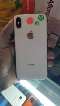 A picture of Iphone X 64gb