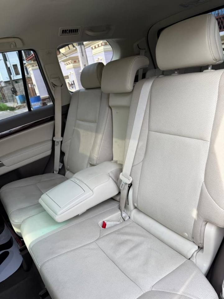 A picture of 2015 gx460 Foriegn used 48m