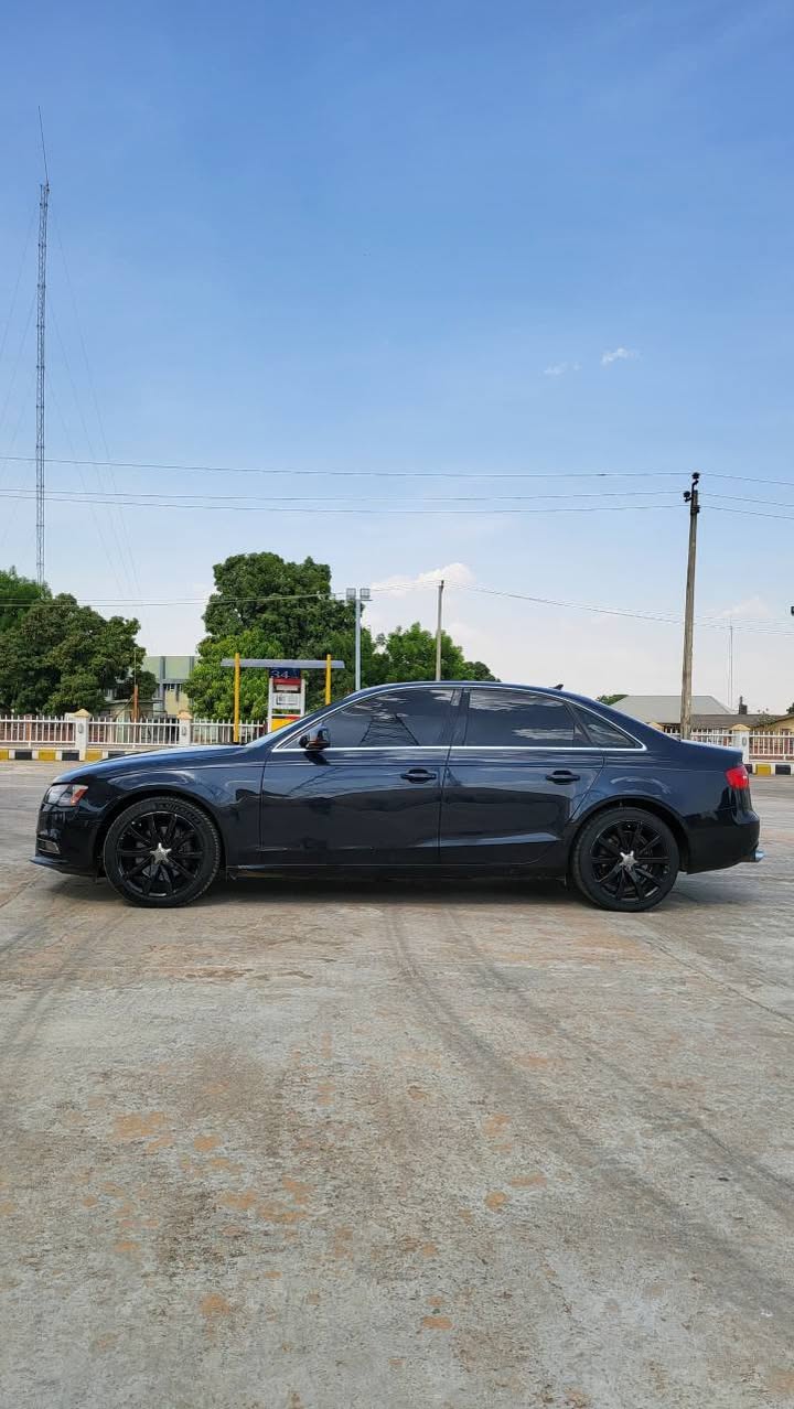 A picture of EXTREMELY CLEAN AUDI A4 QUATTRO YEAR 2012