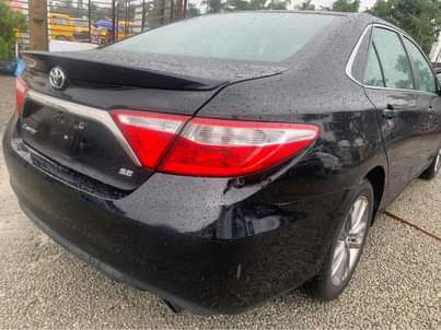 A picture of Toyota Camry SE 2016