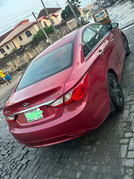 A picture of 2013 Hyundai sonate