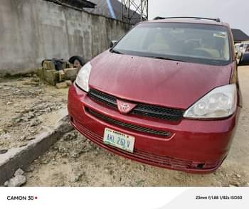 A picture of Hurry up now Morning deal Toyota sienna 2006 model With