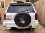 A picture of 2004 Toyota Rav4