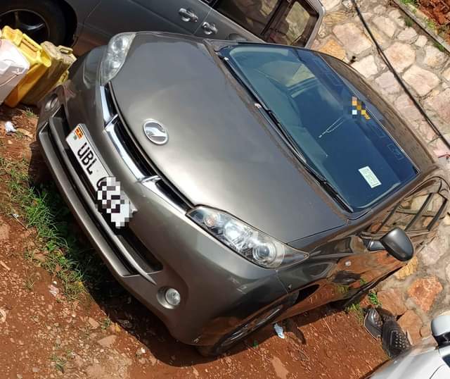A picture of Toyota wish on quick sale