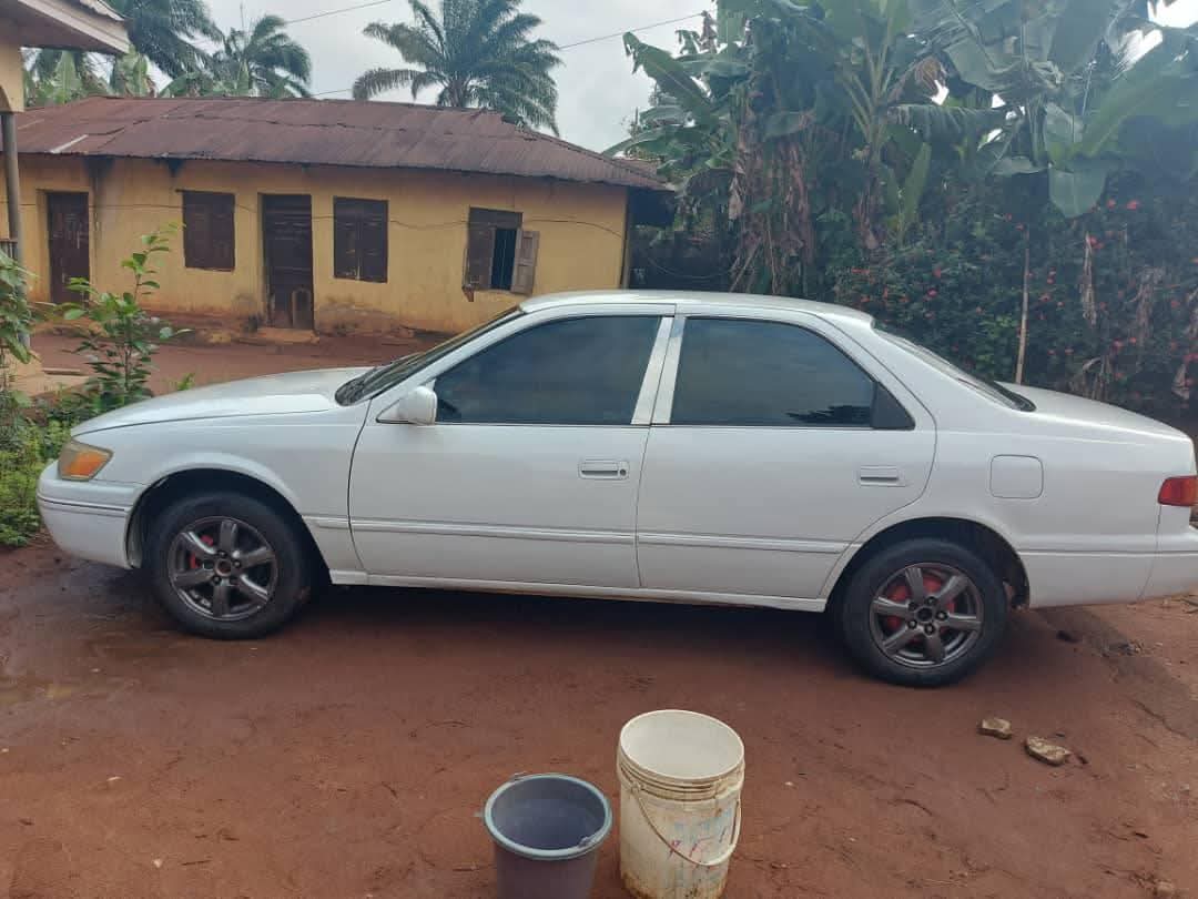 A picture of Toyota Camry 2002