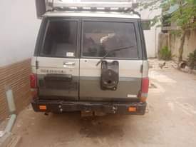 A picture of Land cruiser Prado EX