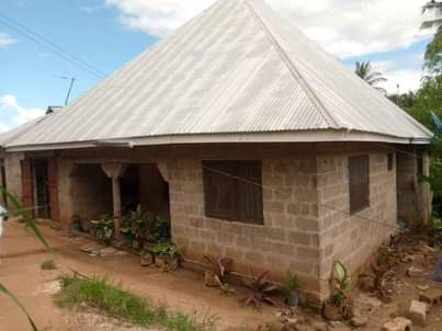 A picture of NYUMBA INAUZWA IPO KIBAMBA