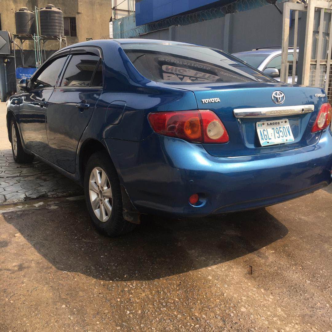 A picture of TOYOTA COROLLA 2008