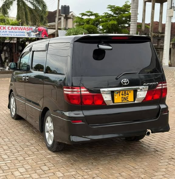 A picture of TOYOTA ALPHARD
