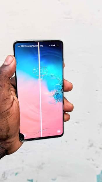 A picture of SAMSUNG GALAXY S10 128GB 150 000 tu