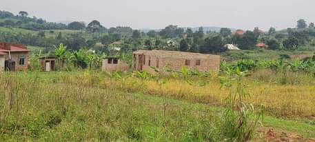 A picture of READY TITLES 50X100FT AT WAKISO BUKALANGO ESTATE 0709106274