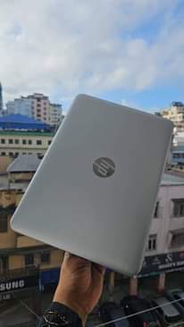 A picture of Hp elitebook 820