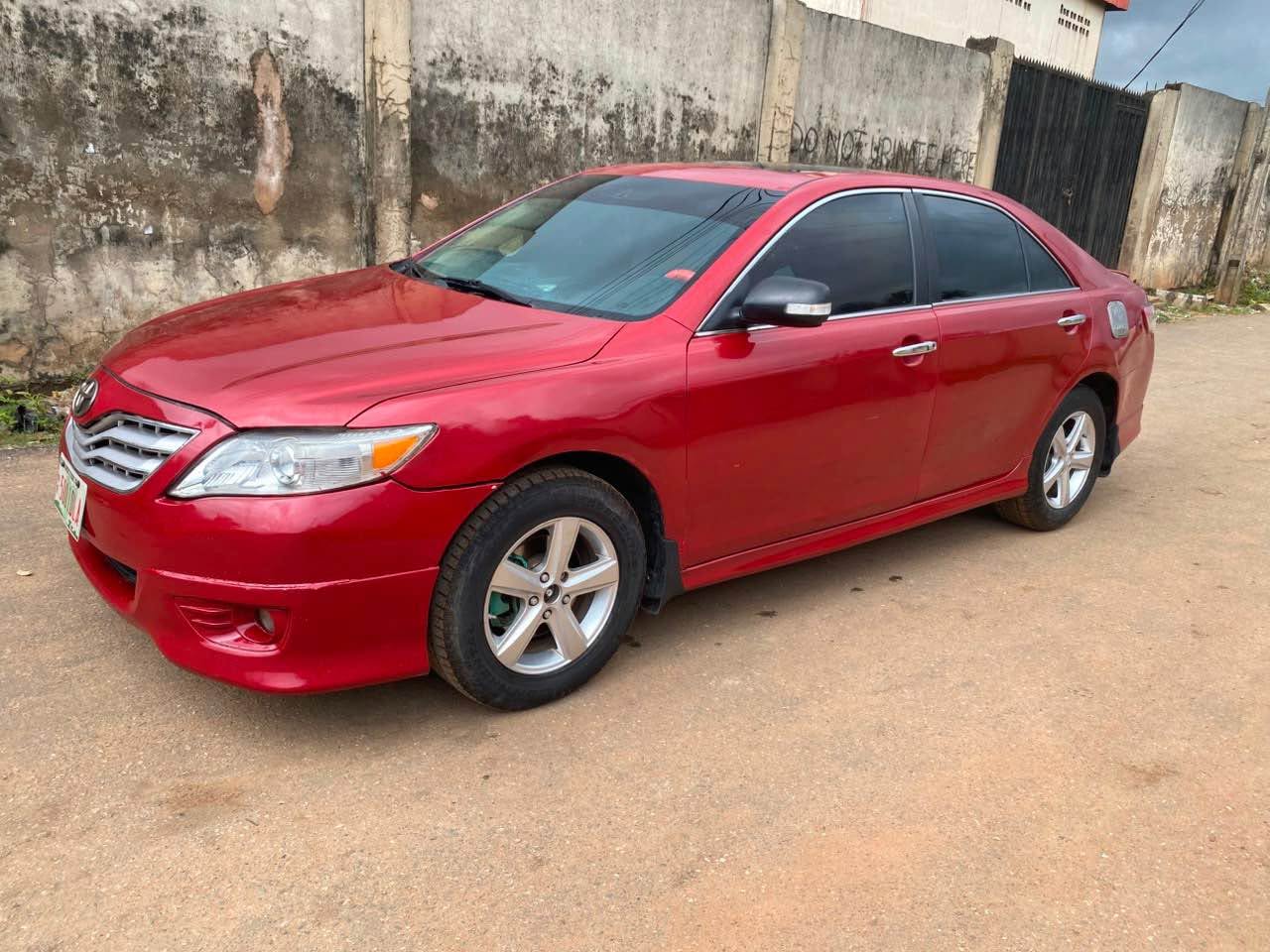 A picture of 2008 Toyota camry XLE with V6 and Thumbstart going for