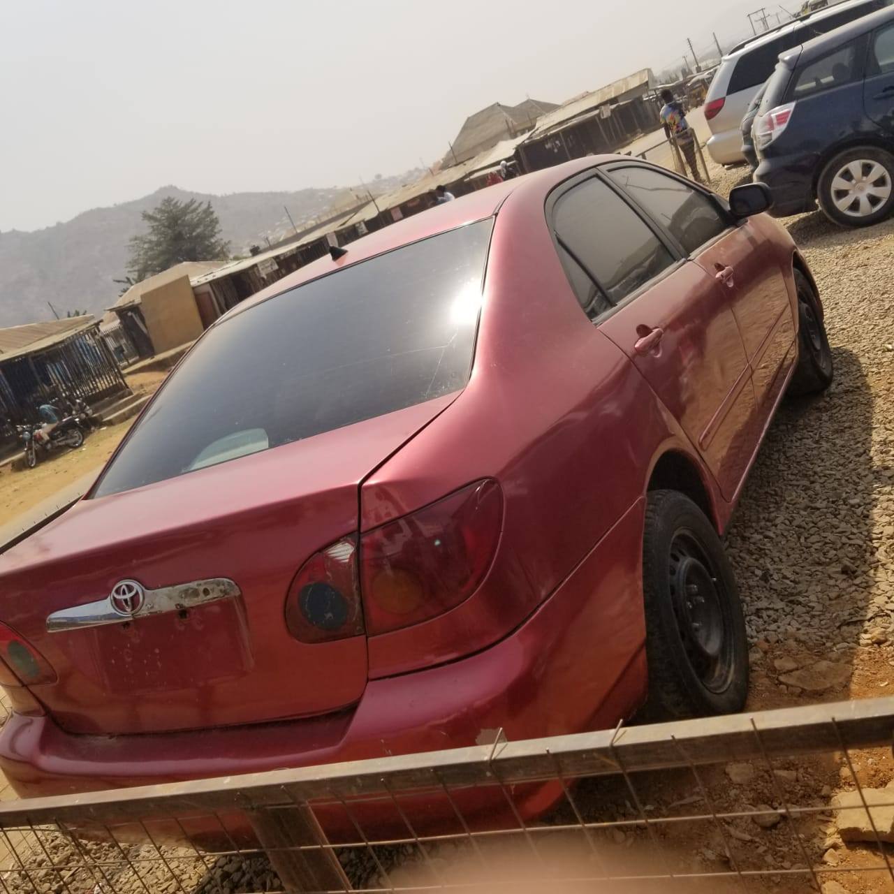 A picture of Toyota Corolla 04