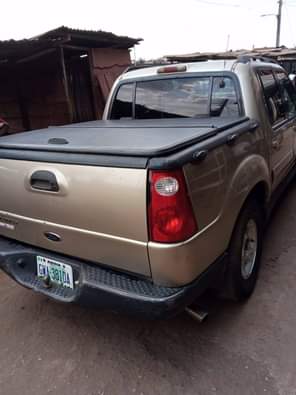 A picture of 2006 Ford sport trac Explorer Price 2 7 Million Location