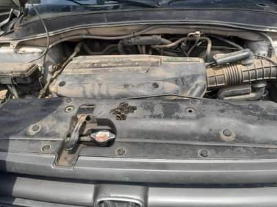 A picture of Clean Honda Pilot 2004. 07088153375. AC no work 