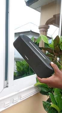 A picture of Bluetooth spika used toka UK inayotumia umeme kwa bei poa