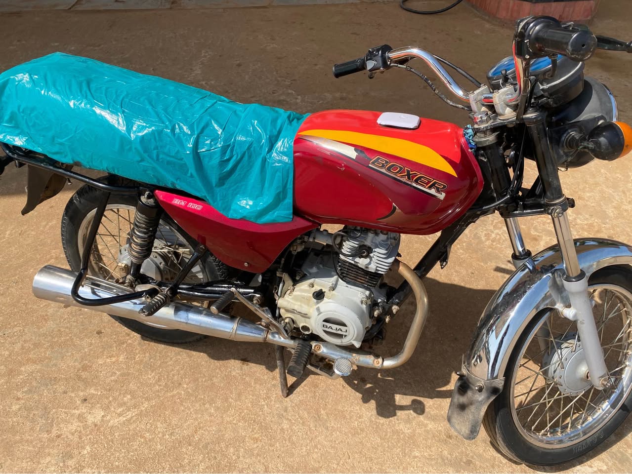 A picture of Distress sell Boxer bajaj for sale Price 500k Location nyanya