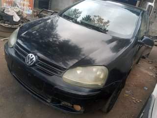 A picture of Golf 5 2004 model