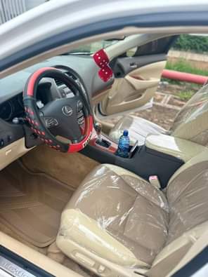 A picture of 2010 LEXUS ES 350 Registered 2 months ago Lexus Es