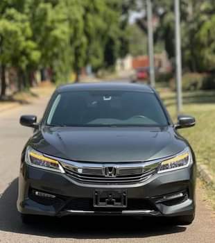 A picture of 2017 HONDA ACCORD