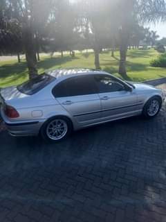 classifieds/cars bmw