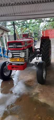A picture of Tractor na jembe lake