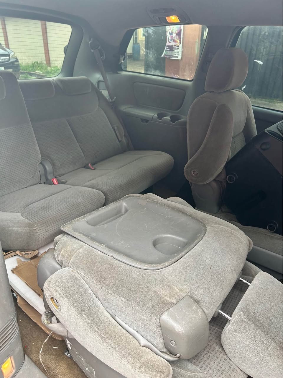 A picture of Toyota Sienna 2006