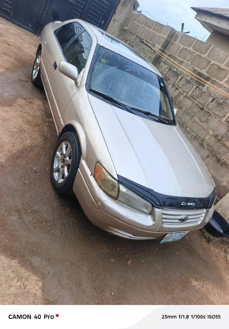 A picture of Toyota pencil camry