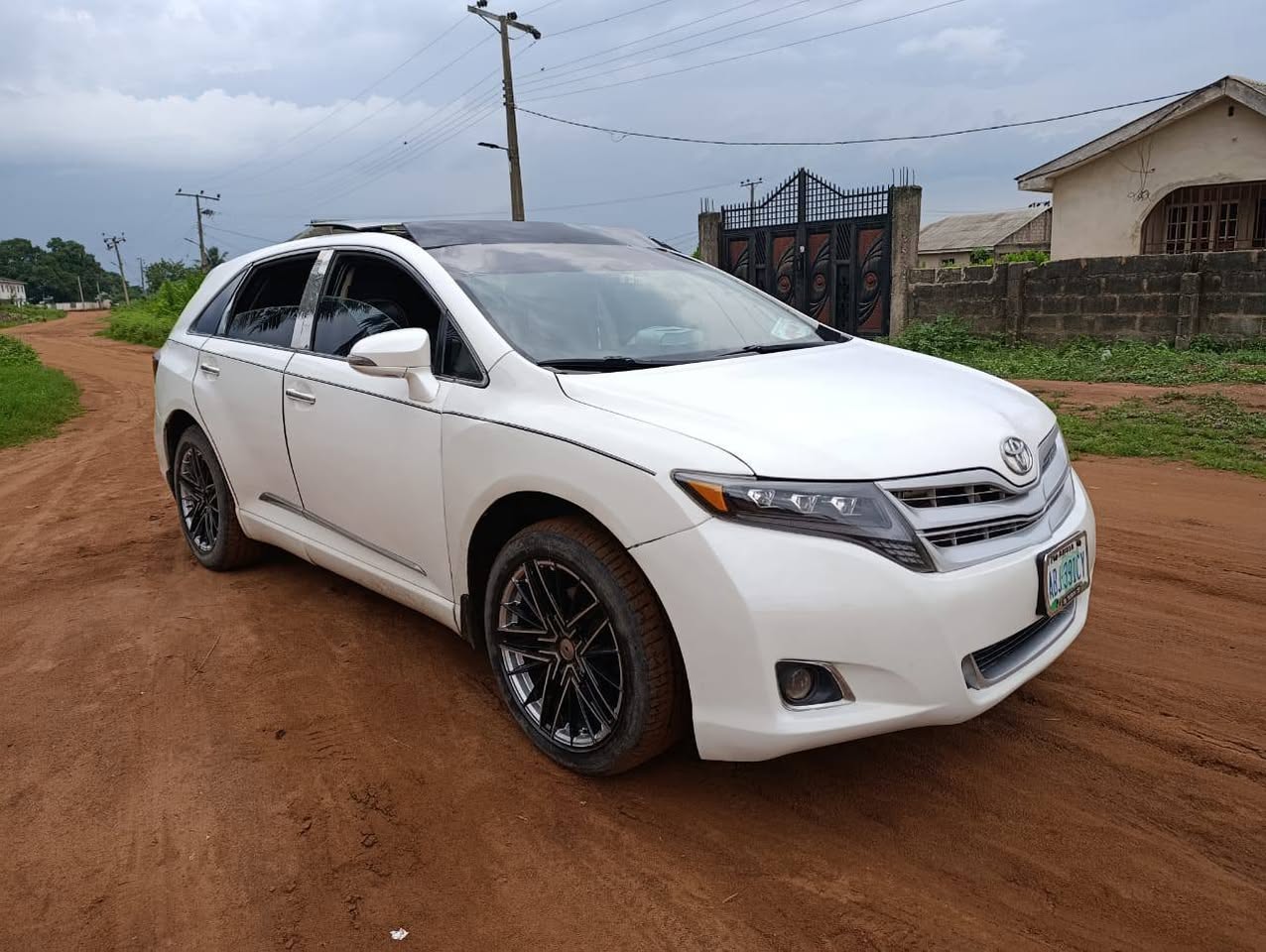 A picture of Very Clean Toyota Venza 2011