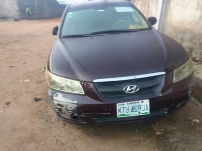 A picture of Hyundai sonata going for 1 280 gear issue u can